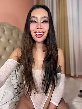 Innocent_yanixx69's Webcam Show