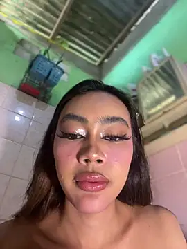 Innocent_yanixx69's Webcam Show
