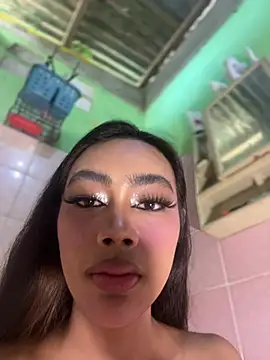 Innocent_yanixx69 网络视讯表演