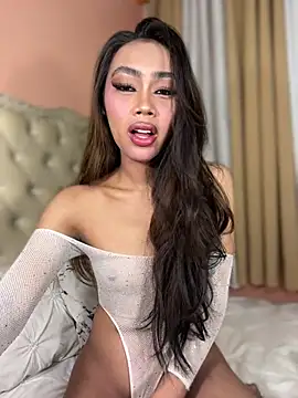 Pokazy przed kamerką – Innocent_yanixx69