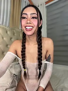Innocent_yanixx69's Webcam Show
