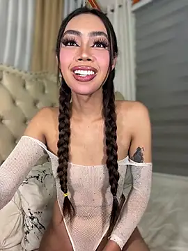 Innocent_yanixx69 网络视讯表演