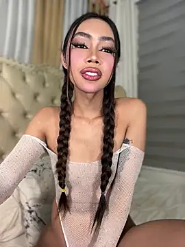 Innocent_yanixx69 Show in webcam
