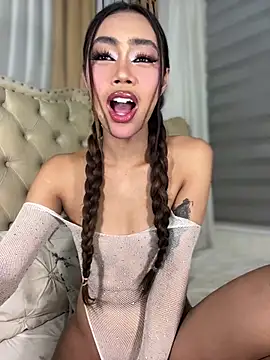 Show modela Innocent_yanixx69 na web-kameri