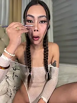 Innocent_yanixx69's Webcam Show