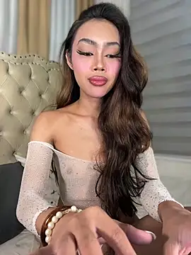 Innocent_yanixx69's Webcam Show