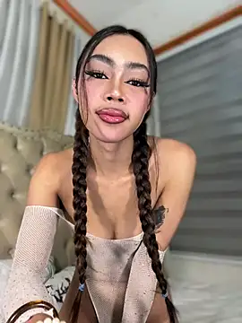 Show modela Innocent_yanixx69 na web-kameri