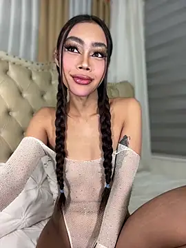 Show modela Innocent_yanixx69 na web-kameri