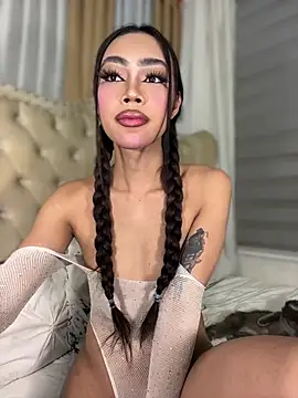 Pokazy przed kamerką – Innocent_yanixx69