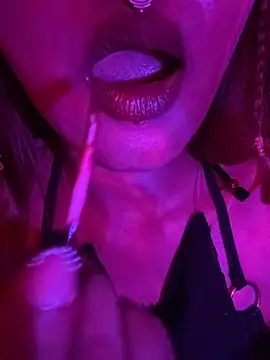 MiNniE_666 Pertunjukan Webcam