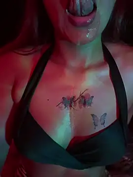MiNniE_666's Webcam Show