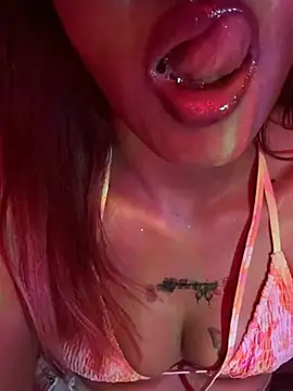 MiNniE_666 Show in webcam