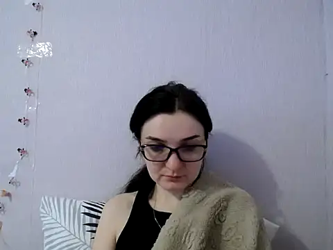 Chat soba uživo modela Shiny_gine