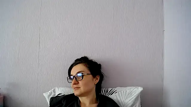 Shiny_gine's Live XXX Chat