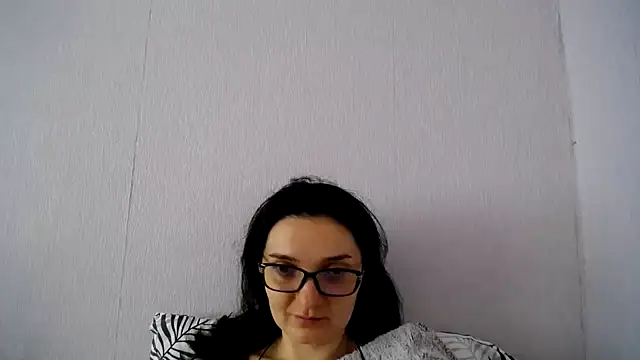 Shiny_gine's Live XXX Chat
