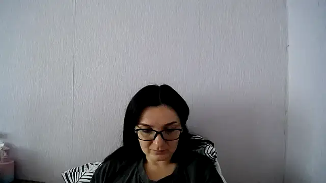 Shiny_gine Chat XXX in diretta
