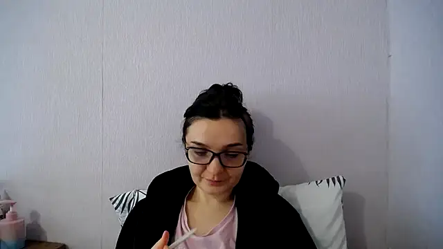 Shiny_gine Chat XXX in diretta