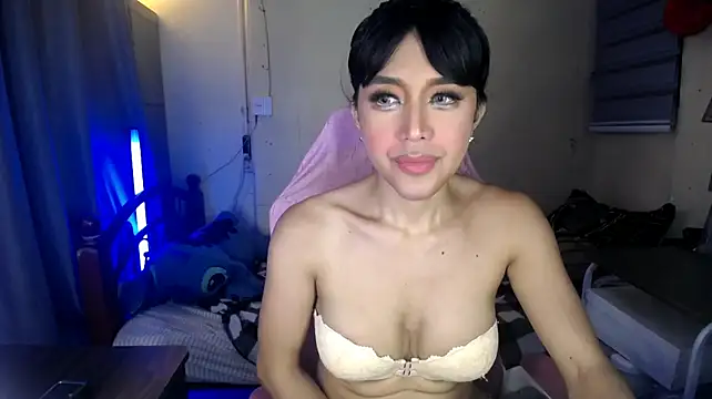 goddesshemalex's Webcam Show
