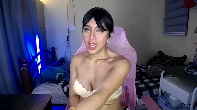 goddesshemalex webcam show