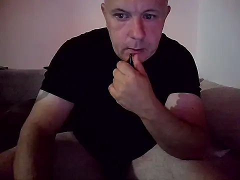 DaDDyLoVeSu83 Webcam Show