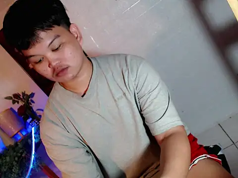 Rain_cum's Webcam Show