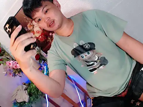 Rain_cum's Webcam Show