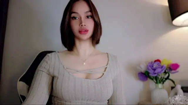 Pokazy przed kamerką – Anna_HollyDoll