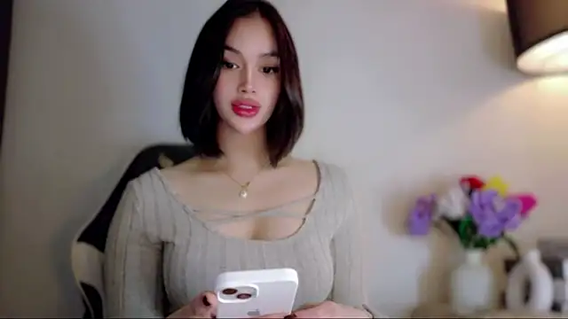 Anna_HollyDoll Show in webcam