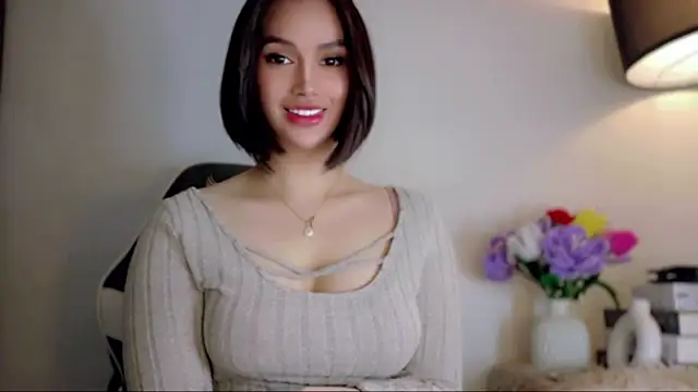 Show modela Anna_HollyDoll na web-kameri