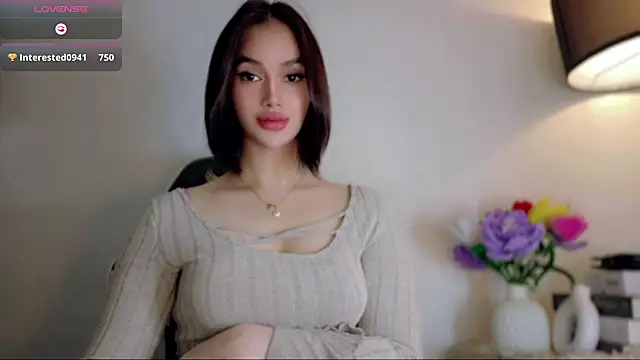 Anna_HollyDoll Show in webcam