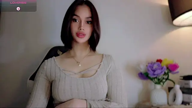 Show modela Anna_HollyDoll na web-kameri