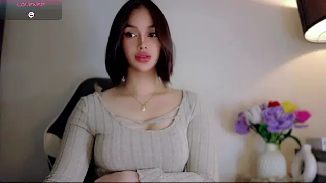 Anna_HollyDoll Adlı Modelin Web Kamerası Şovu