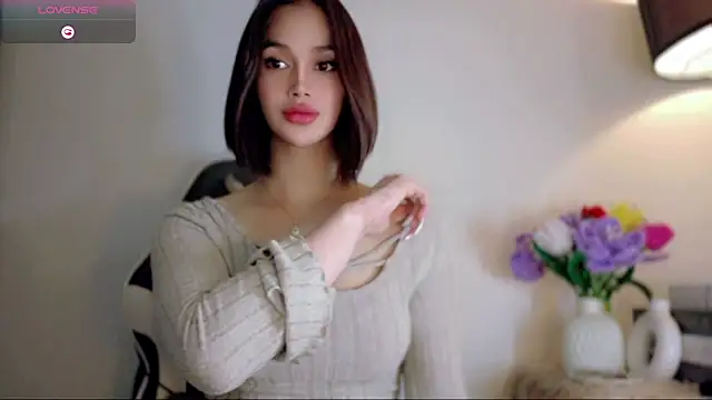 Anna_HollyDoll Show in webcam