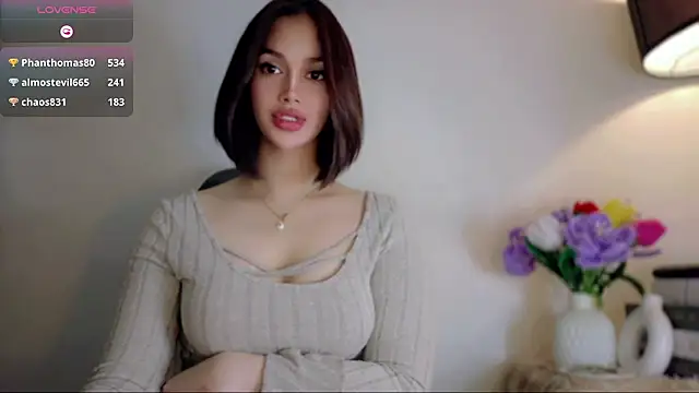 Pertunjukan Kamera Web Anna_HollyDoll