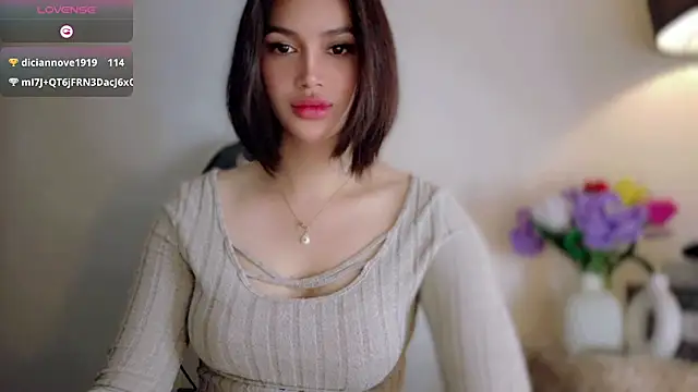 Anna_HollyDoll Adlı Modelin Web Kamerası Şovu