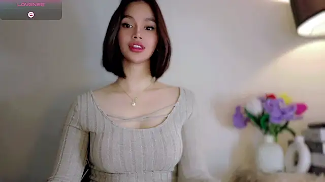 Show modela Anna_HollyDoll na web-kameri