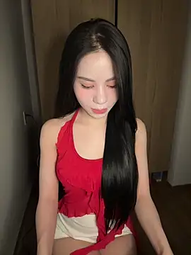 -katinat-'s Live XXX Chat