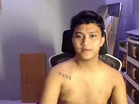 Asian_Neil143 网络视讯表演
