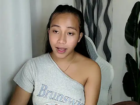 sweetiie_caren Pertunjukan Webcam