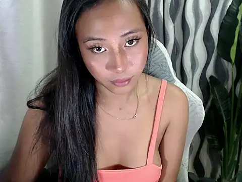 Show modela sweetiie_caren na web-kameri