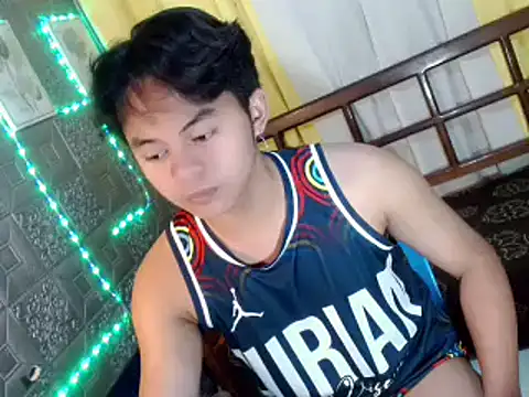 Show modela Bigboy_Hiro na web-kameri