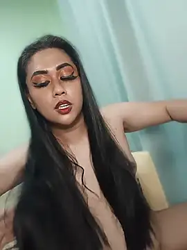 Pokazy przed kamerką – mistress_loy