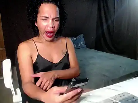 Precious_foryou Pertunjukan Webcam