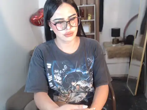 RebeccaTs Pertunjukan Webcam