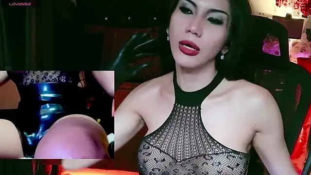Show de webcam de JadeScarlet_LoveLace