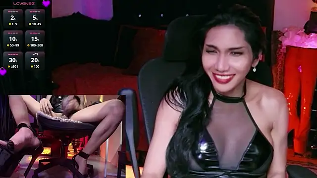 JadeScarlet_LoveLace Show in webcam