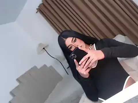 Mia_holtxxx webkamerás műsora