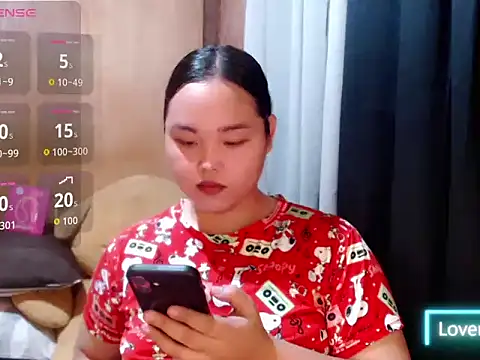 _Lylia 在線直播表演