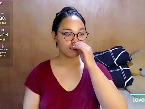 _Lylia Pertunjukan Webcam
