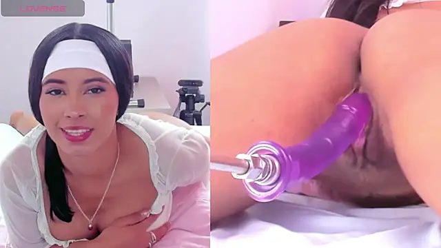 XXX chat uživo modela Karina-Doll